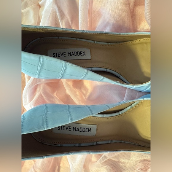 Steve Madden Light Blue Croc-Embossed Heels - Picture 4 of 8
